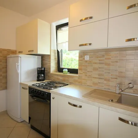 Pinia In Strandnaehe Mit Garten By Interhome * Porec