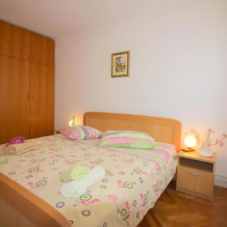 Pinia In Strandnaehe Mit Garten By Interhome * Porec